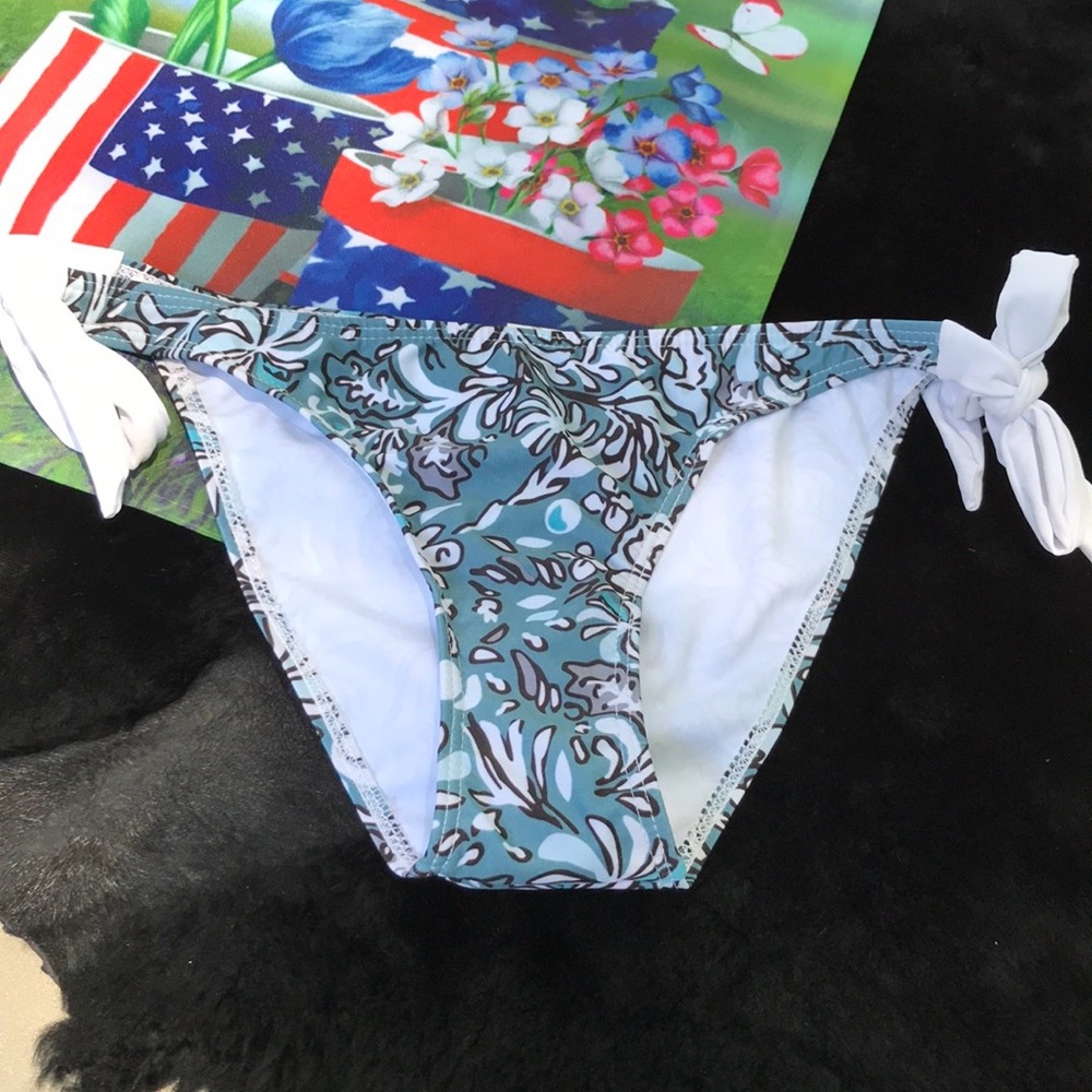 NWT Tempt Me Floral Blue Gray Bikini Bottom White Tie Sides French Cut M
